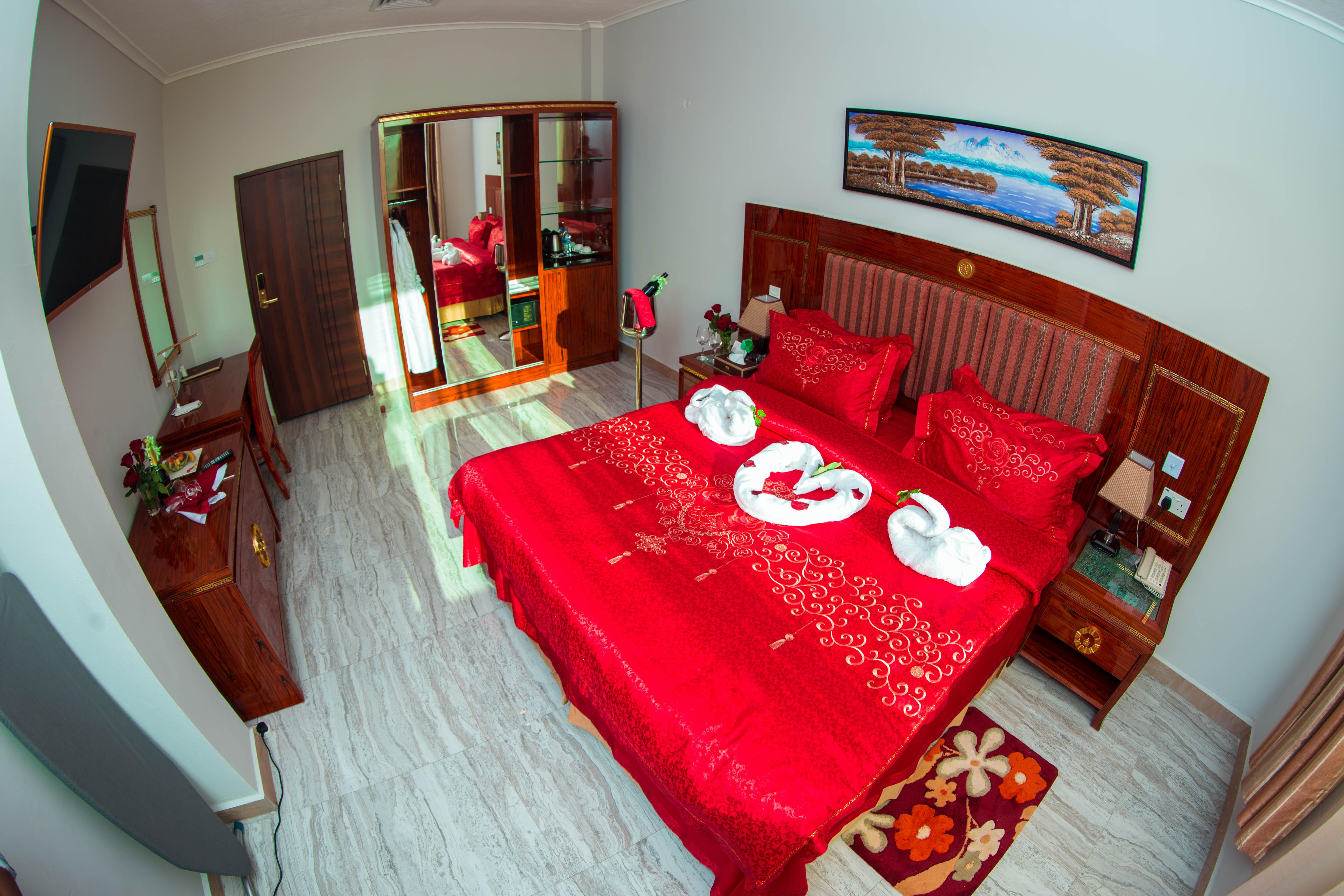 Tiffany Diamond Hotels Ltd - Makunganya Dar es Salaam Exterior photo