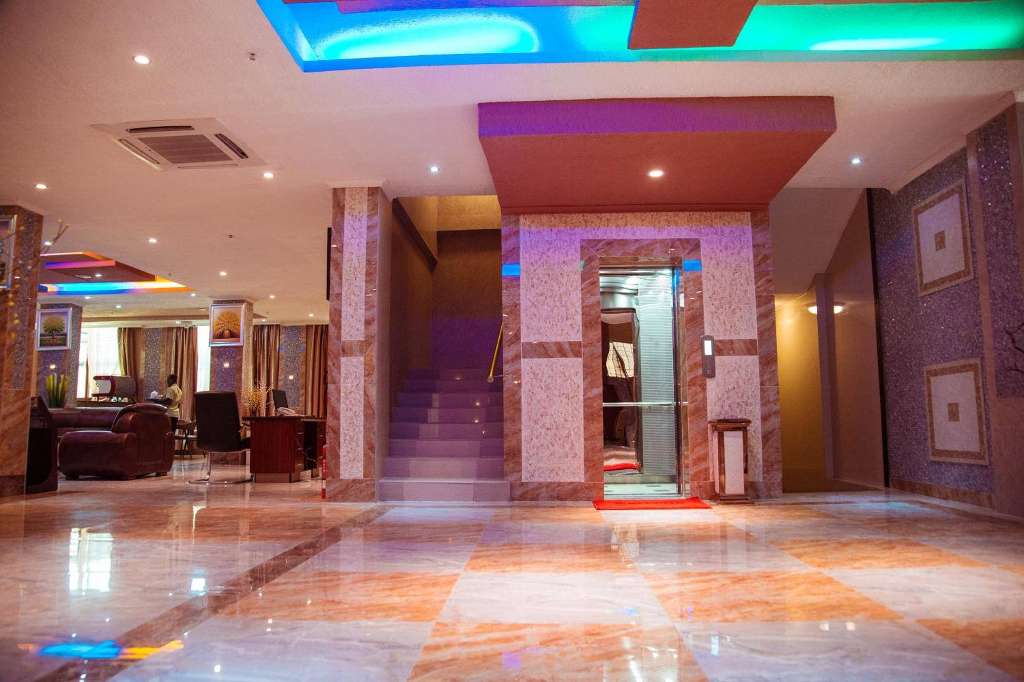 Tiffany Diamond Hotels Ltd - Makunganya Dar es Salaam Exterior photo