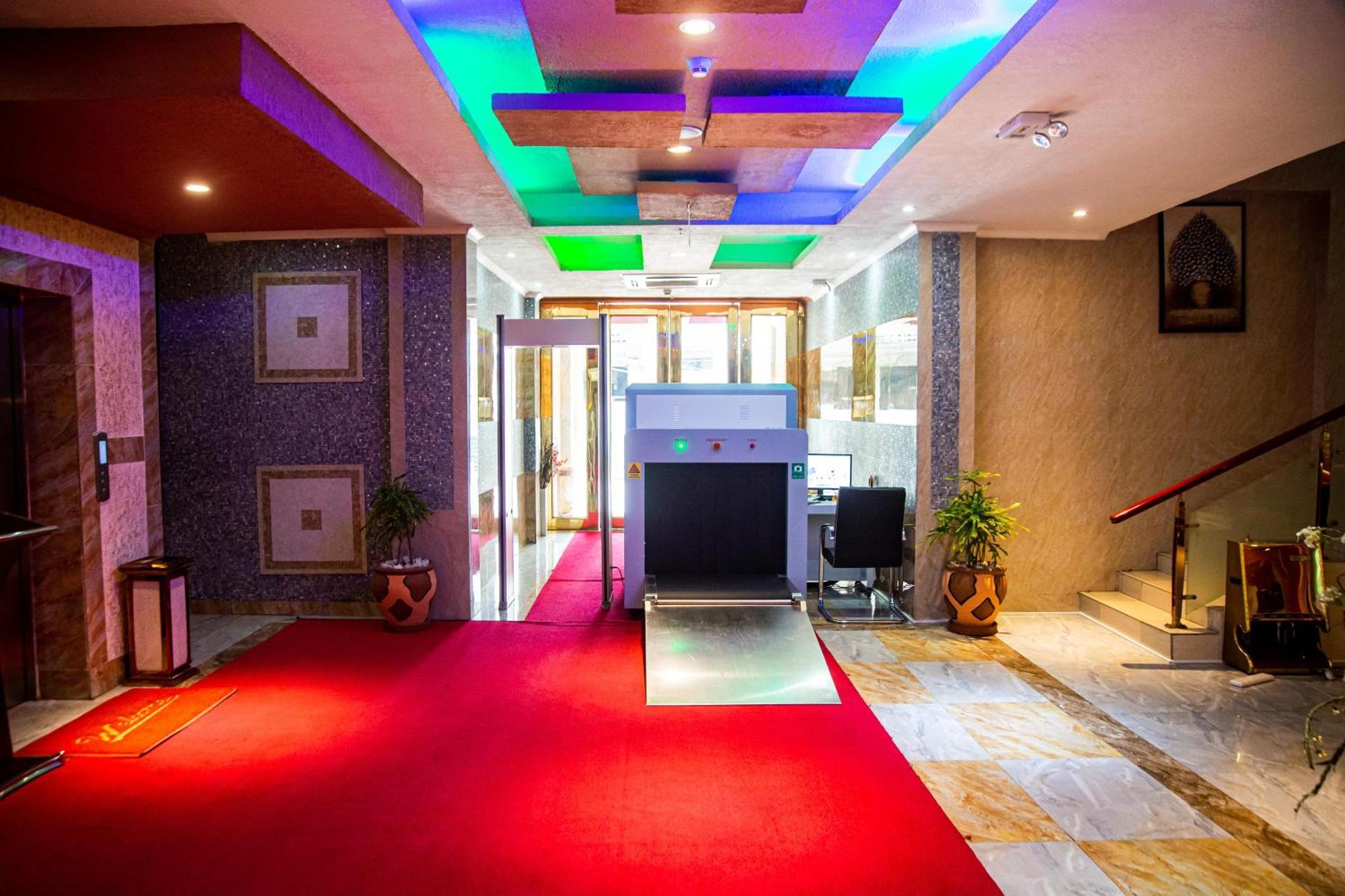 Tiffany Diamond Hotels Ltd - Makunganya Dar es Salaam Exterior photo
