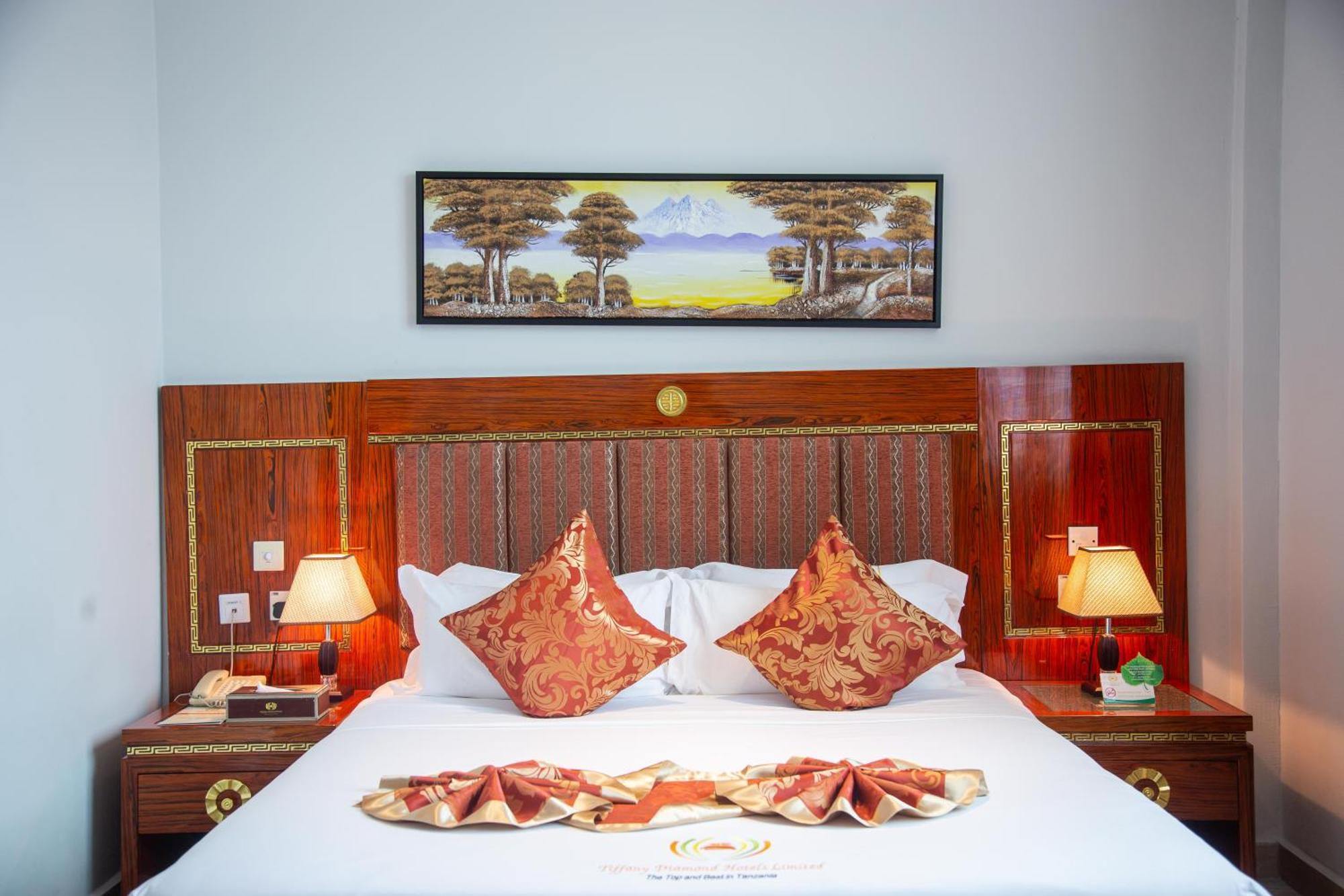 Tiffany Diamond Hotels Ltd - Makunganya Dar es Salaam Exterior photo