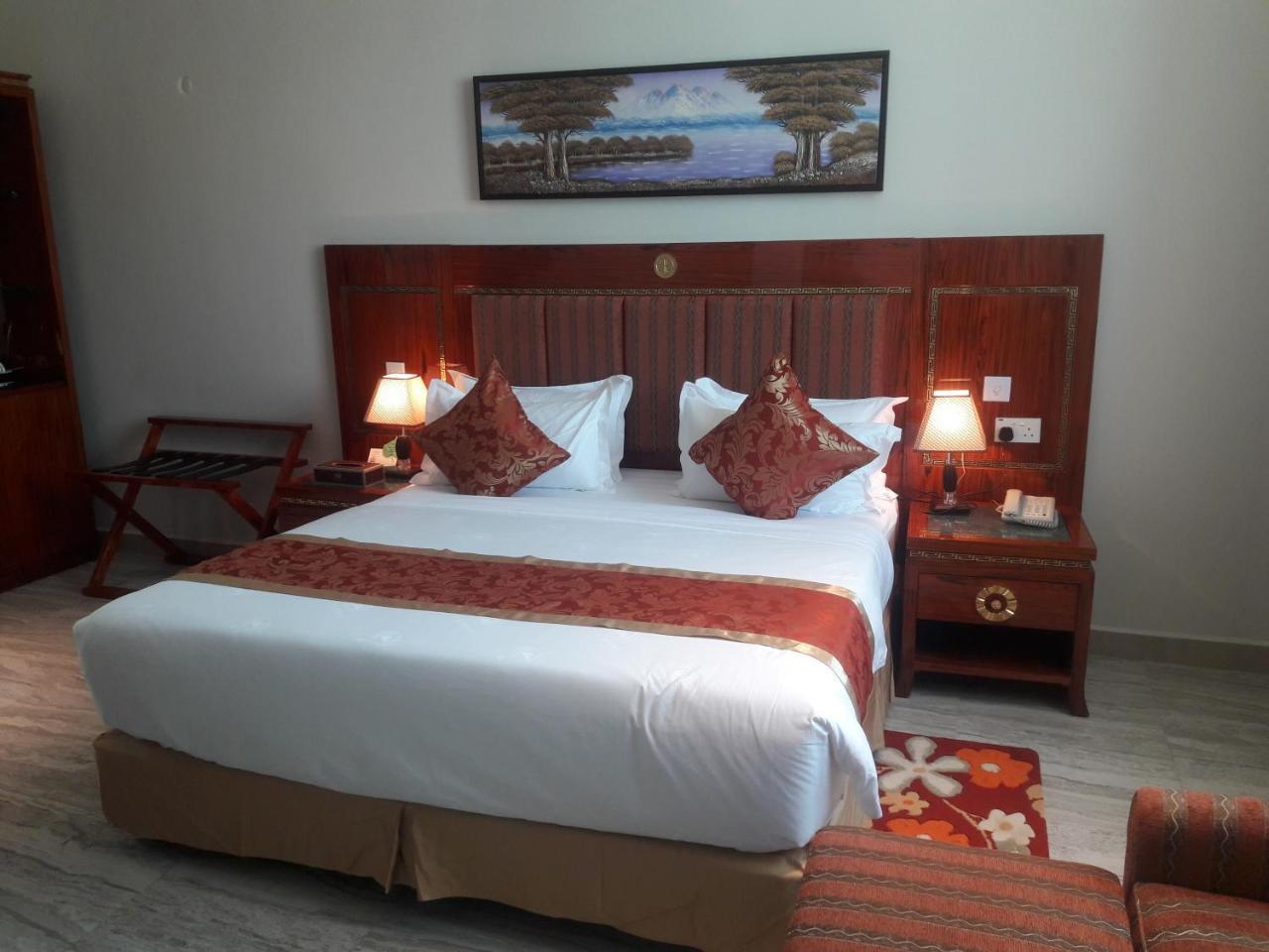 Tiffany Diamond Hotels Ltd - Makunganya Dar es Salaam Exterior photo